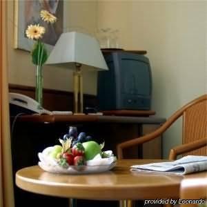 Hotel Kurfuerstendamm Am Adenauerplatz Berlin Extérieur photo
